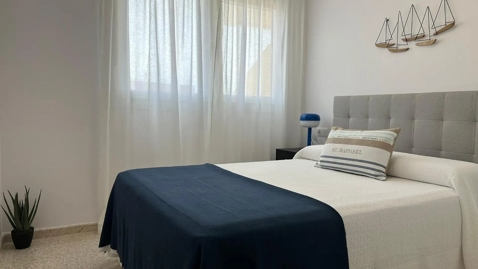 Apartamento En Torre Del Mar Proximo A La Playa 0*,