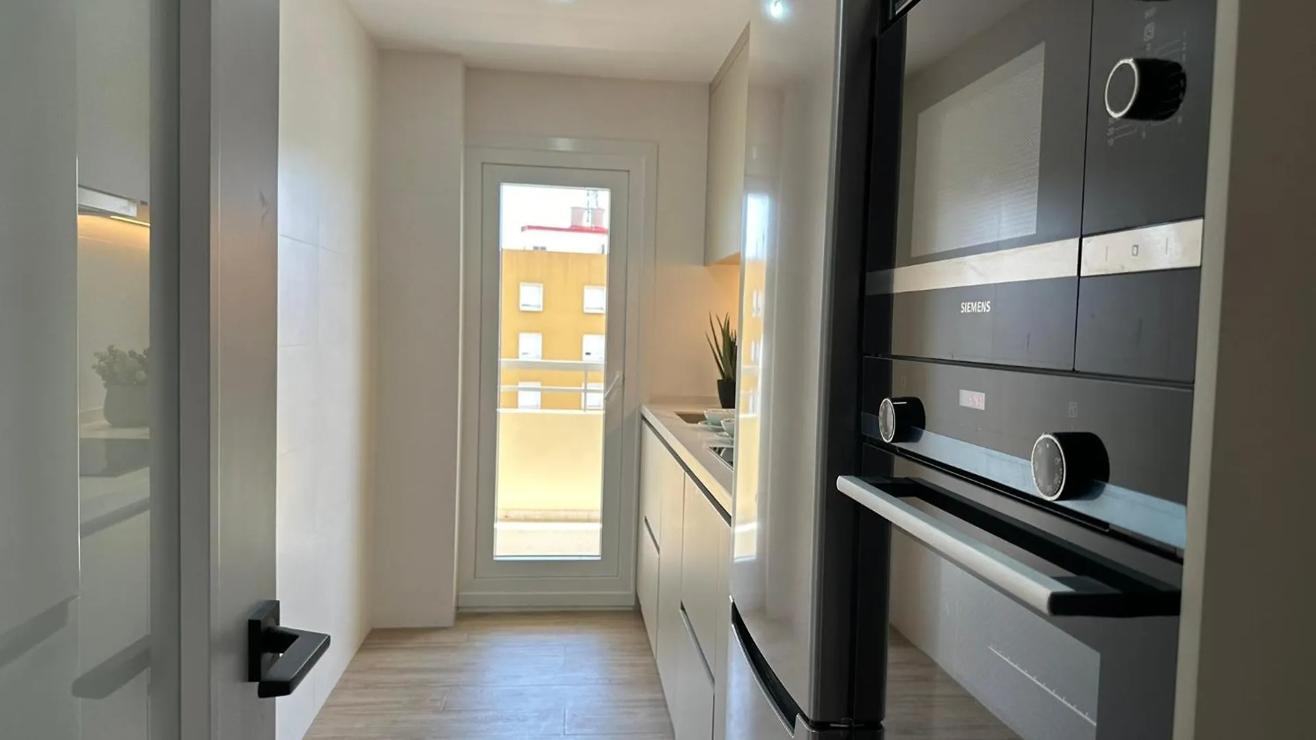 Apartamento En Torre Del Mar Proximo A La Playa Apartment
